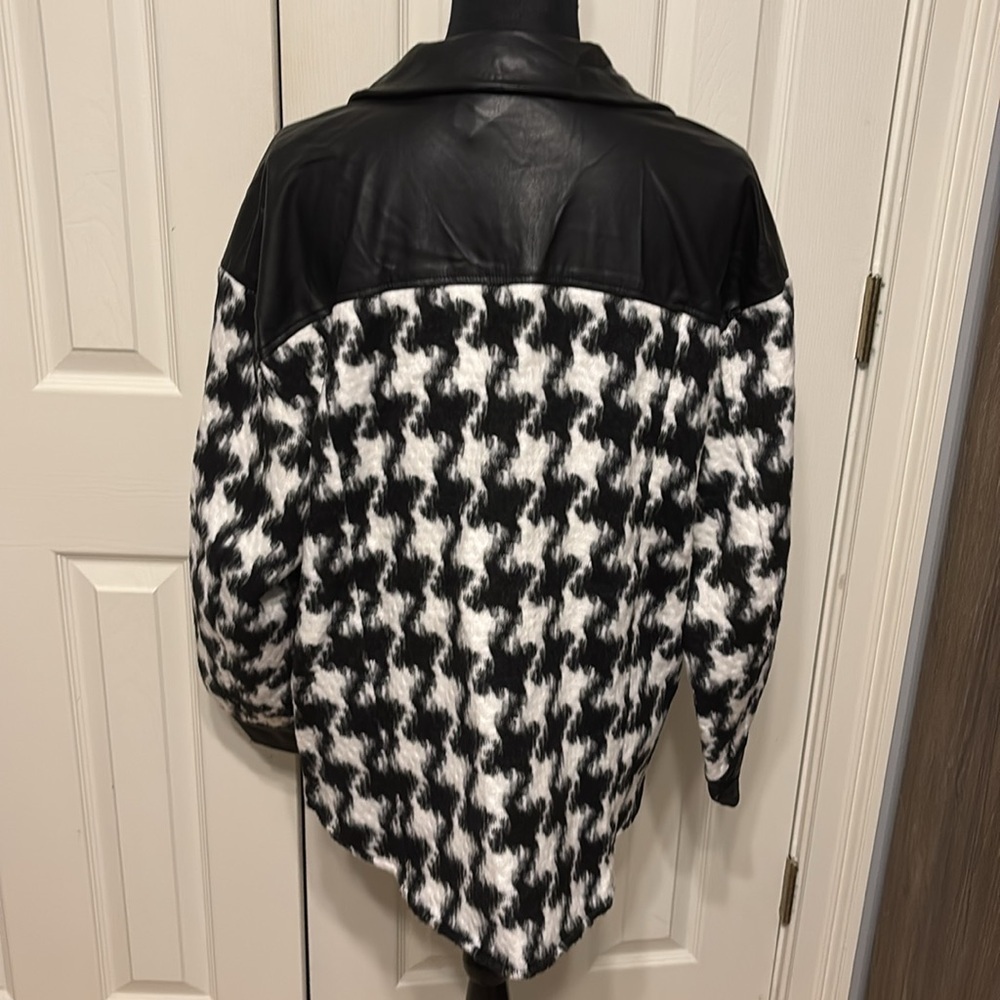 Vince Camuto Faux Leather Trim Shirt Jacket - Picture 7 of 11